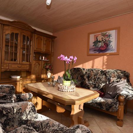 Spacious Apartment In Brusow With Garden Kropelin Luaran gambar